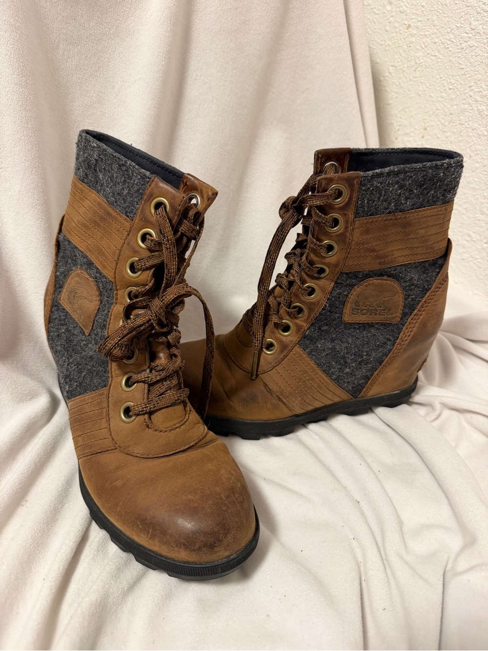 SOREL Lexie Wedge Boots Women's Brown Leather & Gray Felt Lace-Up size 7